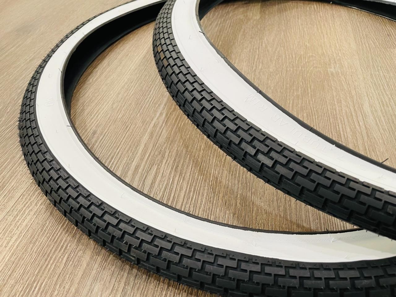 New Pair of 26X2X1 3/4 SCHWINN S7 White Wall Tires 26" x 1-3/4