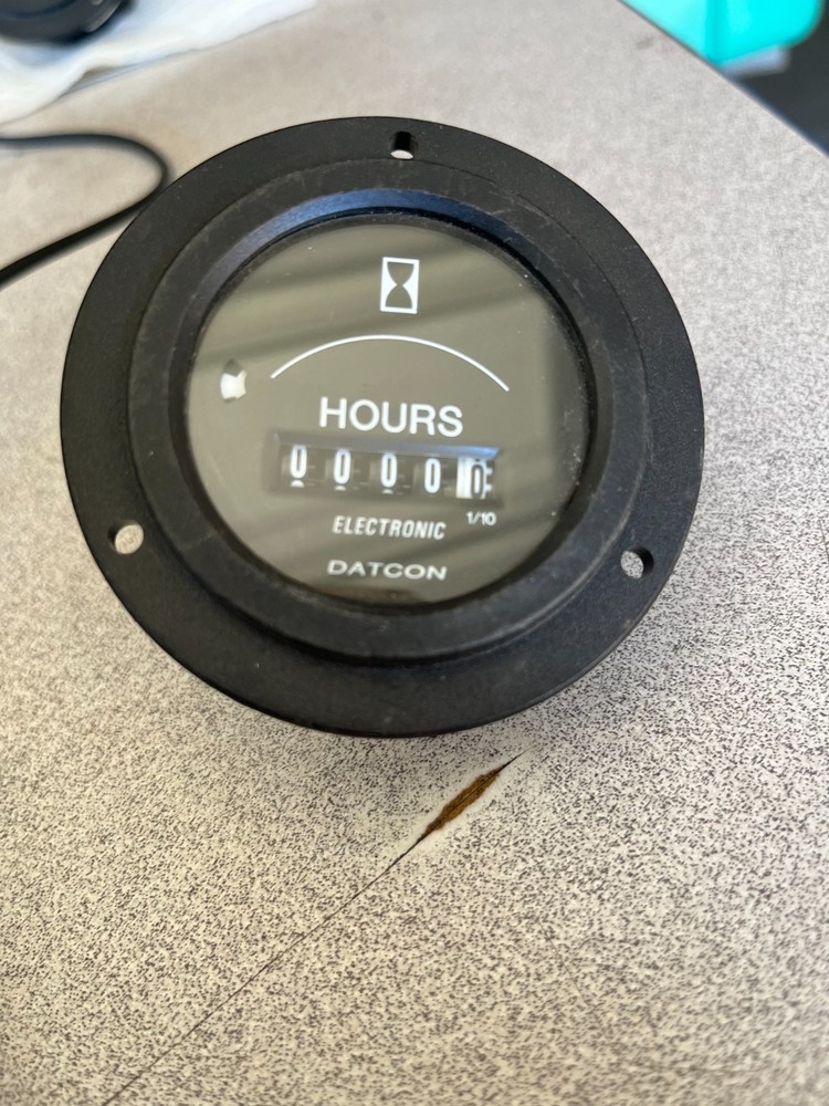 Datcon Electronic Hour Meter, 105592 NEW