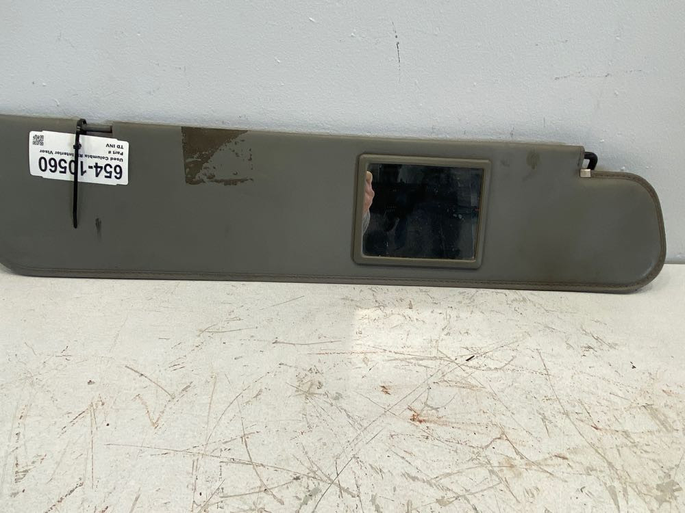 Freightliner Columbia Visor (654-10560)