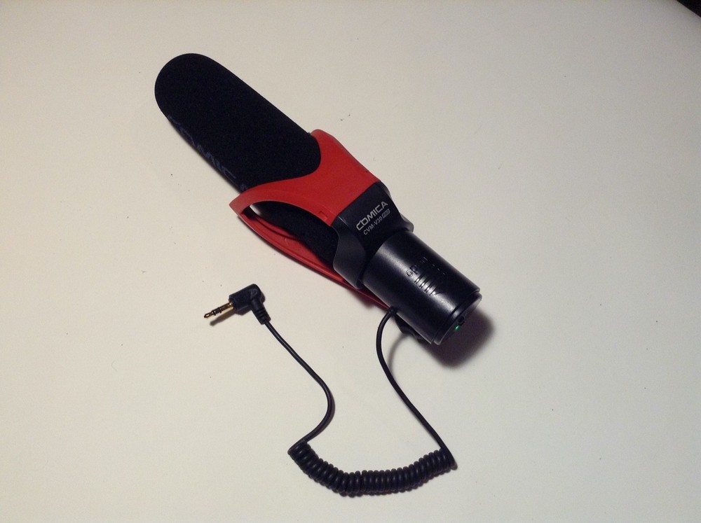 Comica CVM-V30 PRO Camera Microphone Super-Cardioid Pattern Directional (RED)