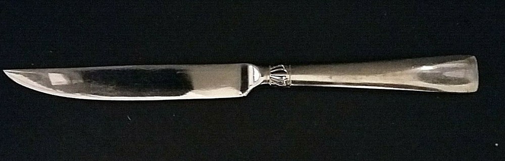 Reed & Barton Sanderling stainless 9 1/4" solid handle steak knife