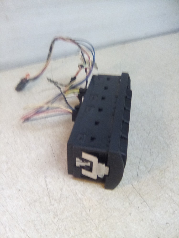 International Prostar 4057689C1 Switch Panel Dash Cluster