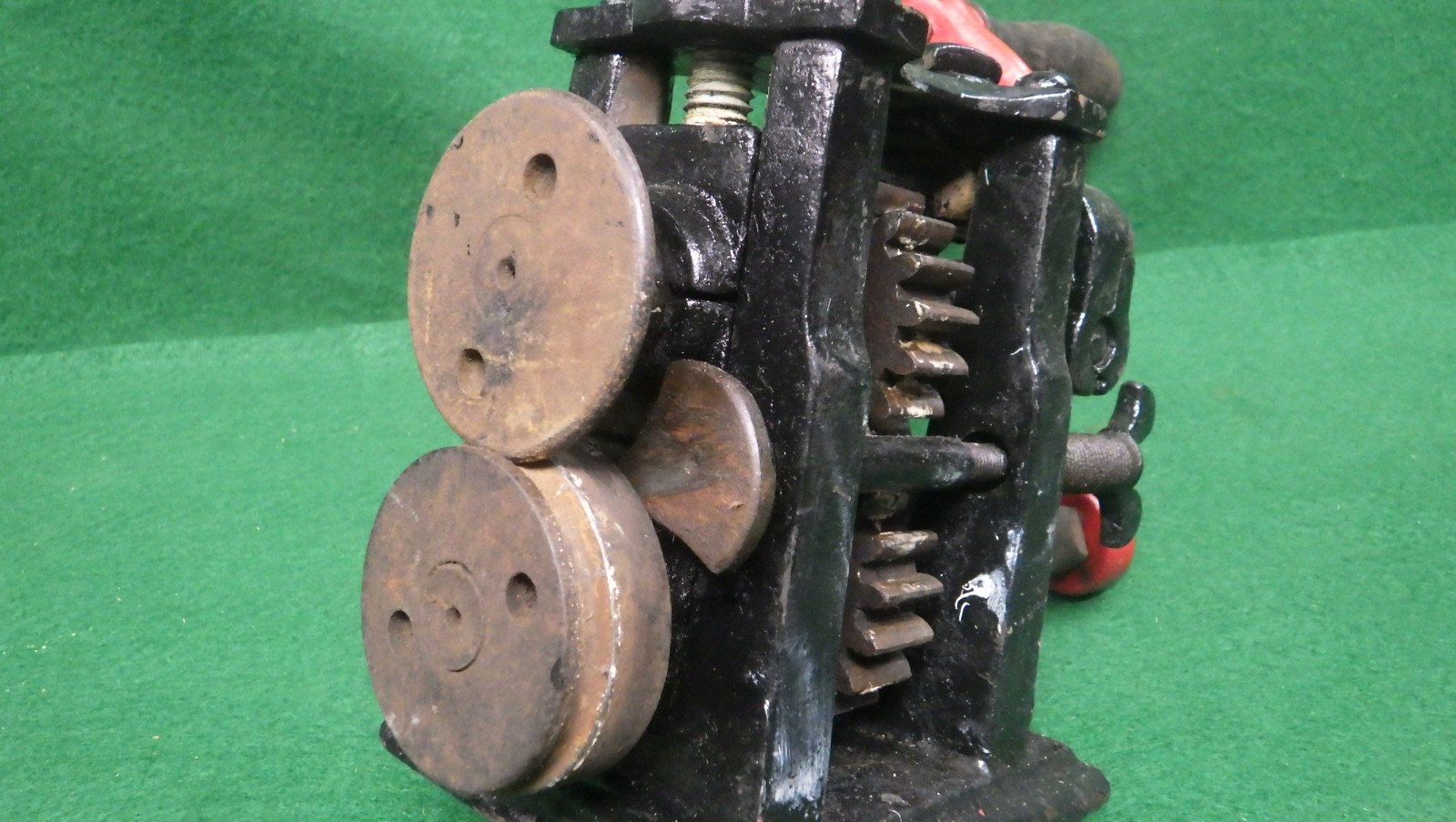 Pair Vintage Peck Stow & Wilcox Sheet Metal Bead Rollers/Crimpers w/Mount Pexto