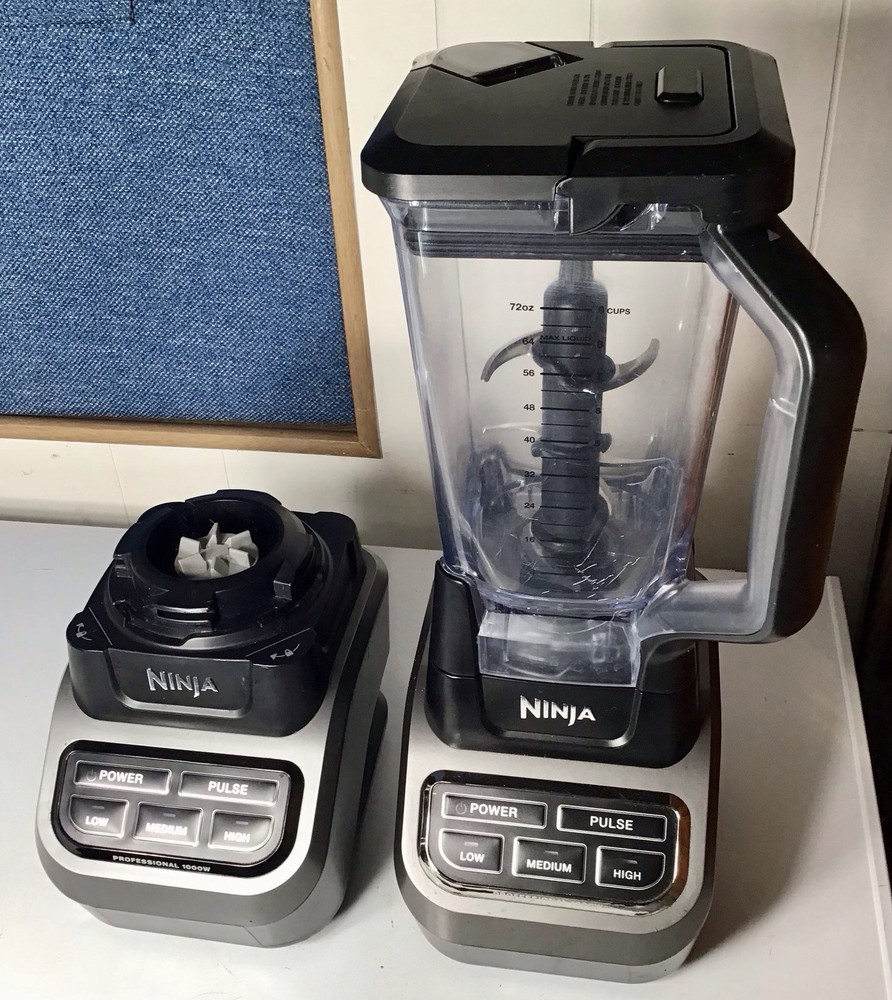 NINJA 1000 Watt Professional Blender Chopper MixerSmoothie Includes Xtra Base