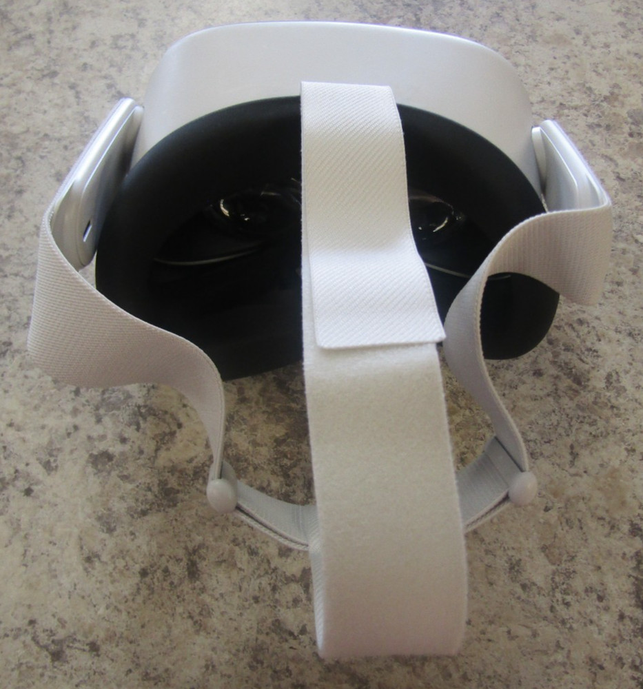 Meta Quest 2 VR Headset 256GB w/ Left and Right Controllers & Case - Tested