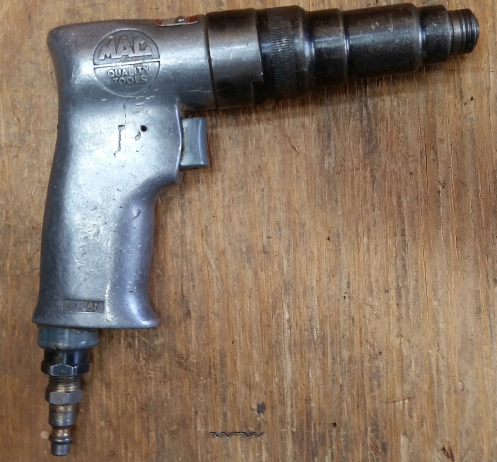 MAC TOOLS REVERSIBLE PNEUMATIC SCREWDRIVER /NUT RUNNER MODEL ASD810