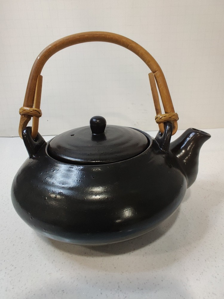Black Teapot with Bamboo Handle, Stoneware, 24 Oz.-NEW