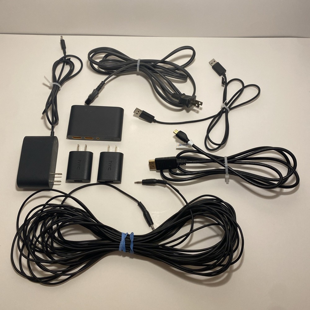 HTC Vive VR Headset Complete Set Full Kit System Steam VR PC Virtual Reality