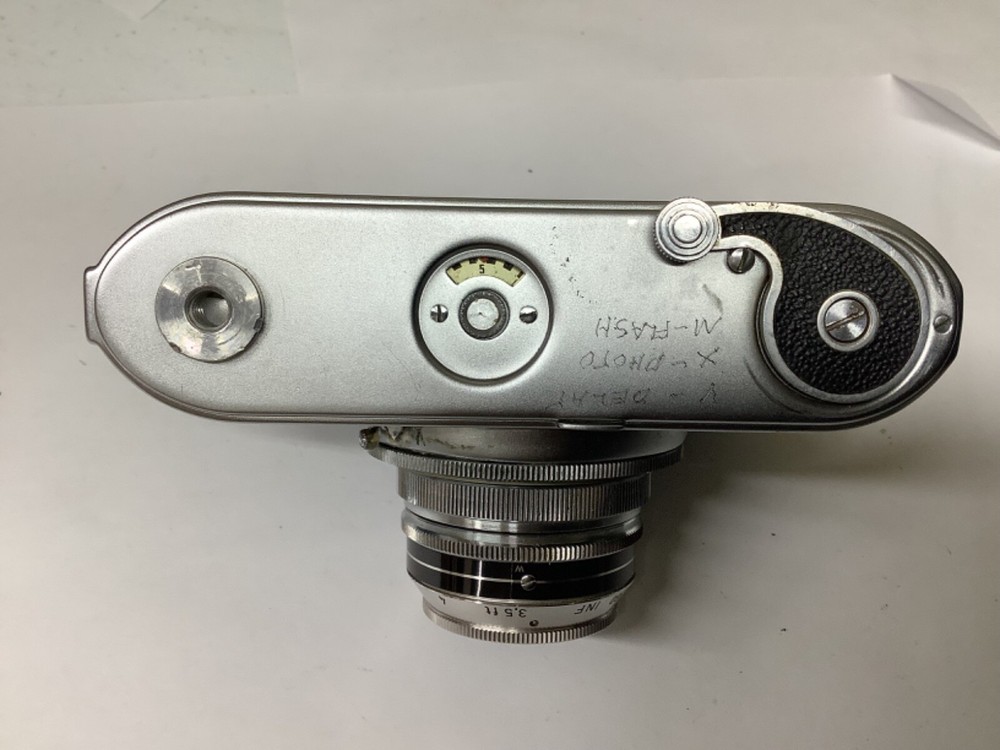 Arette BW Camera Read