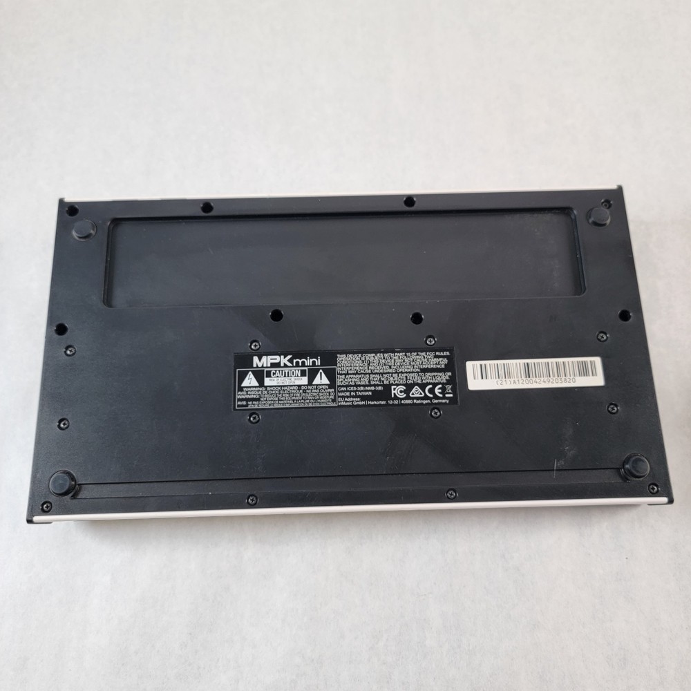 Akai MPK mini MK3 Electronic Professional Keyboard Controller Music Untested