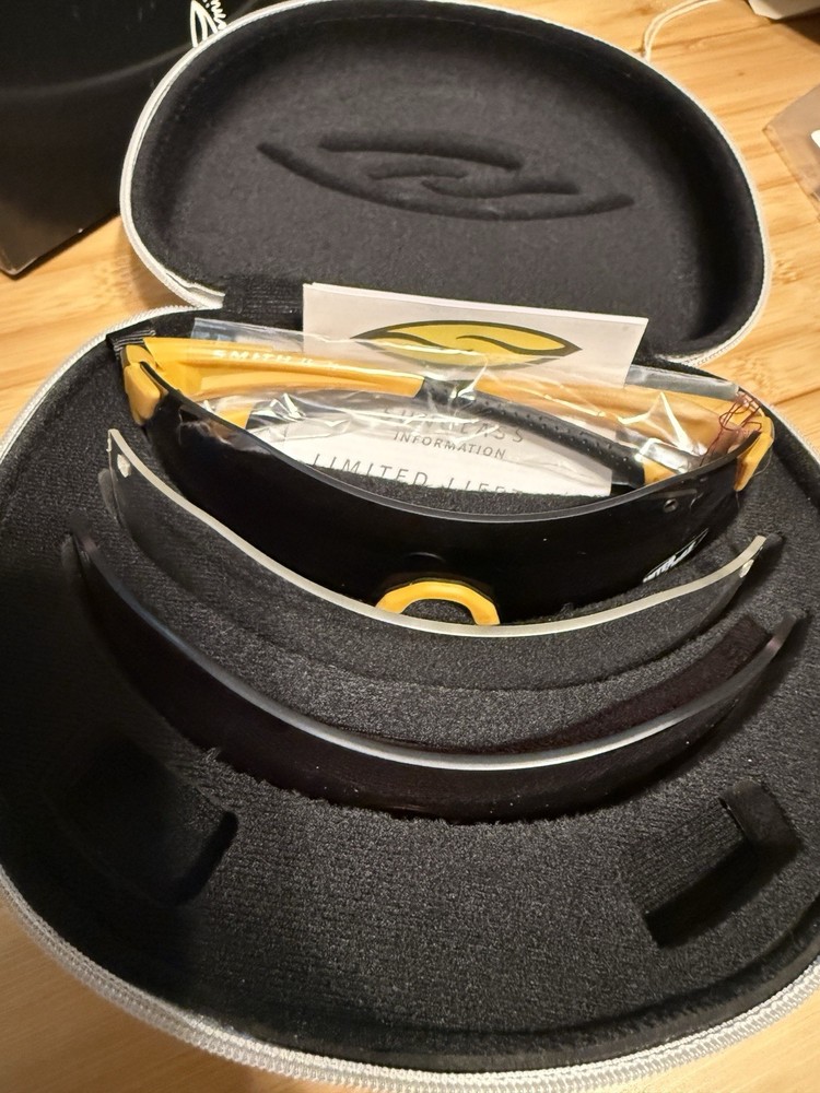 Smith Optics Pivlock Arena Mustard Blackout ,Ignitor Clear ,Interchangeable
