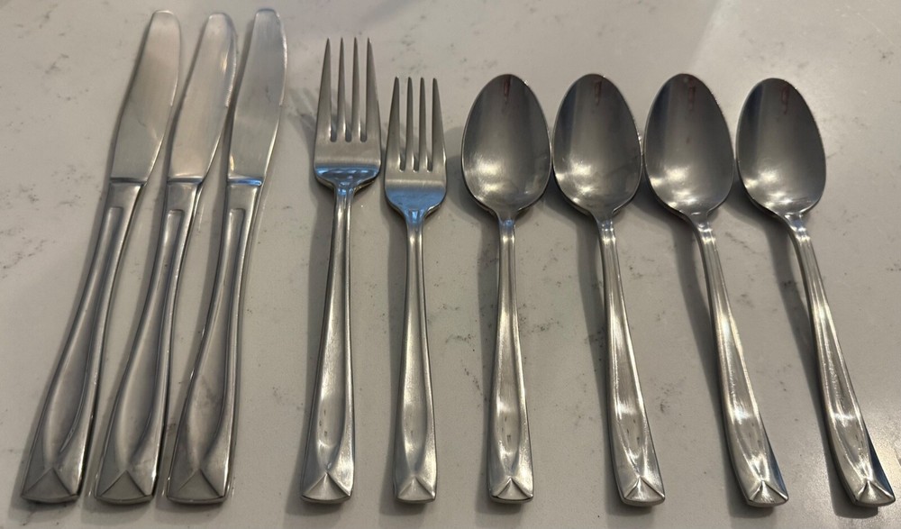 Oneida Lincoln Stainless Flatware 13 PC