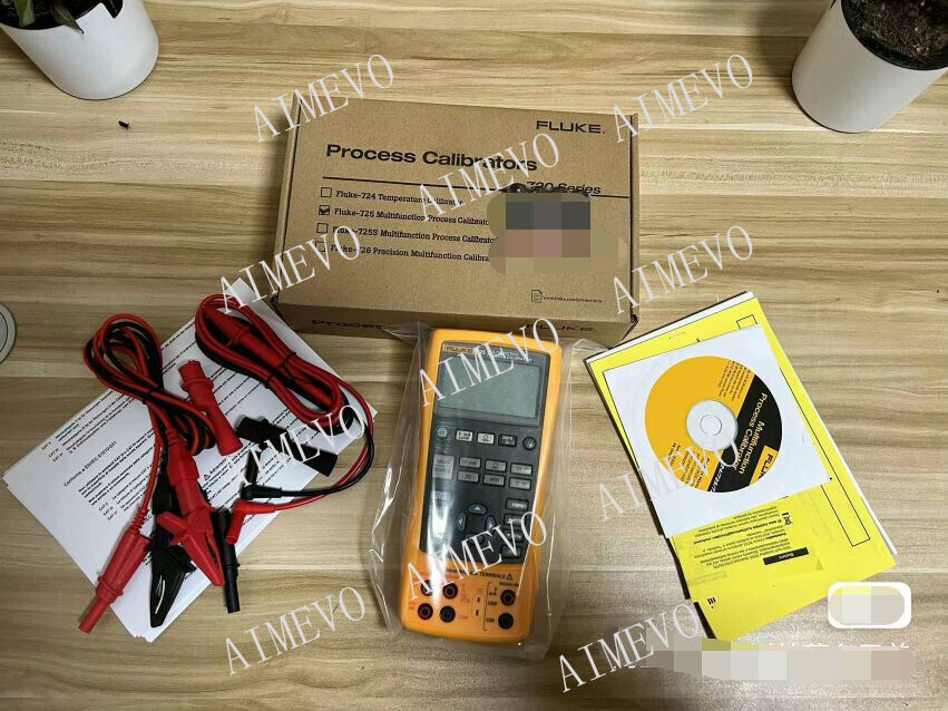 Fluke 725 Multifunction Process Calibrator new