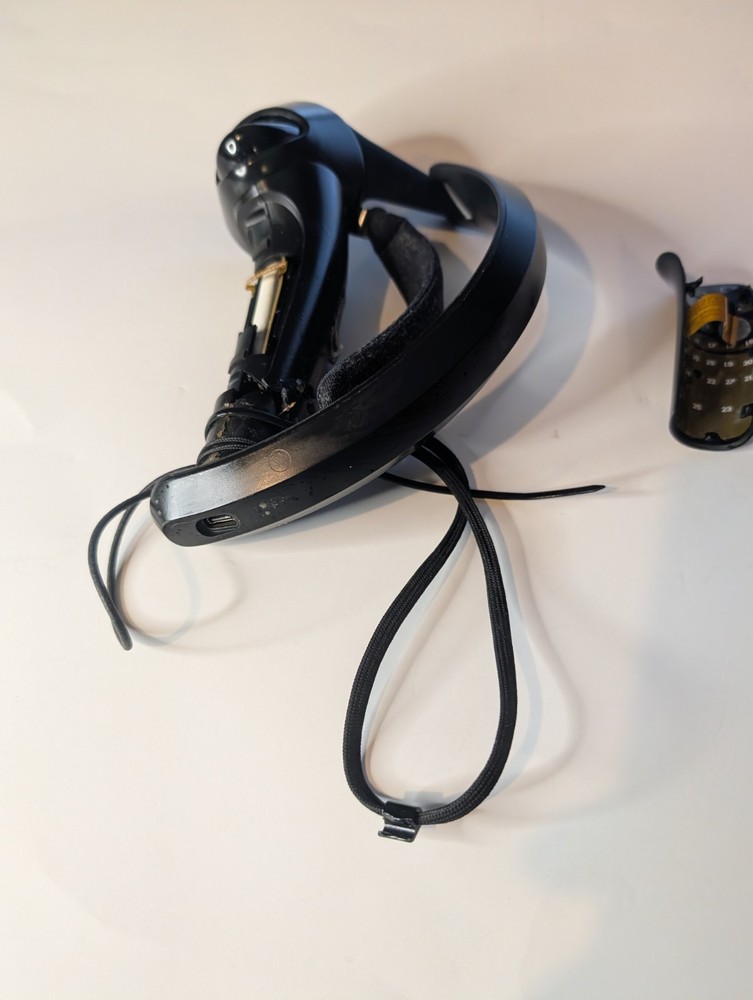 Valve Index VR Controller Knuckles Left ONLY - For Parts - Read Description!