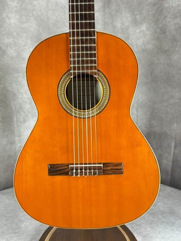 Casa Gonzalez Classical Guitar: Spain ORIGINAL CONDITION
