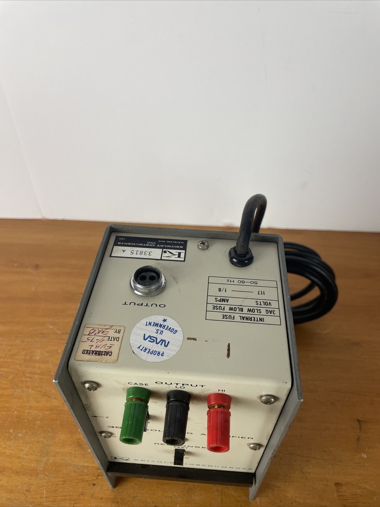 Vintage Keithley Instruments Isolating Amplifier 399