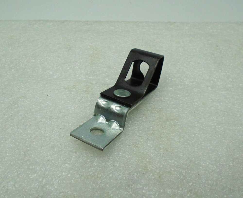 (100) Caddy Offset Angle Bracket 6TIO  #T979A