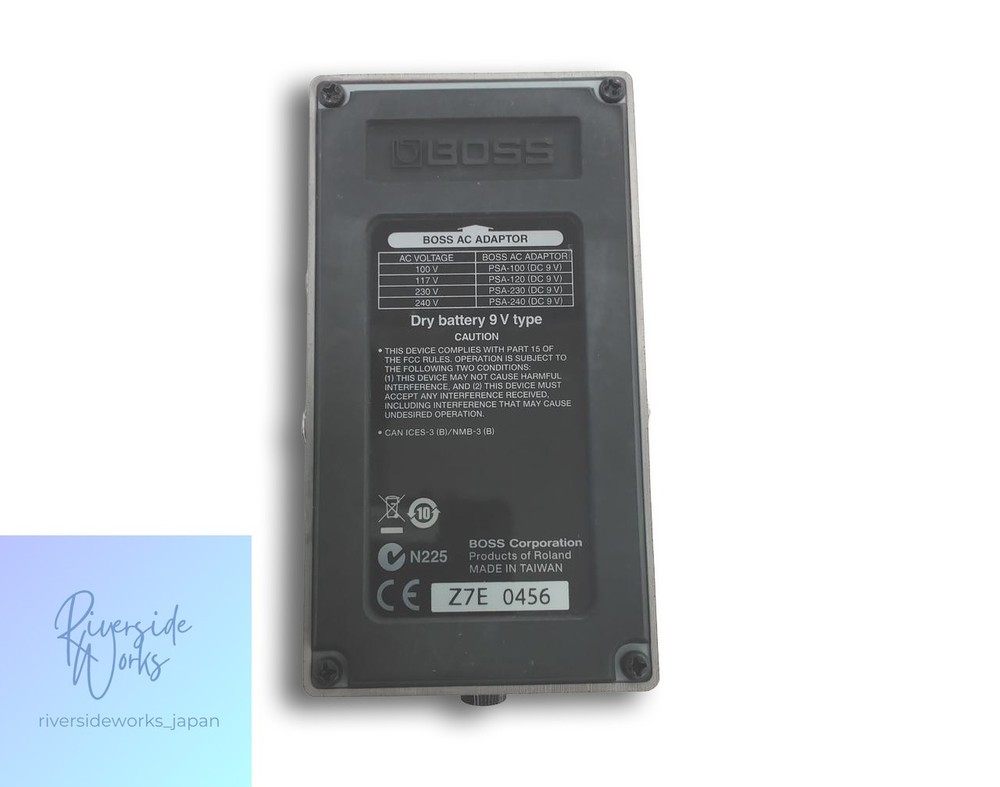 BOSS RC-1 Loop Station Pedal - Guitar Looping Effects JP