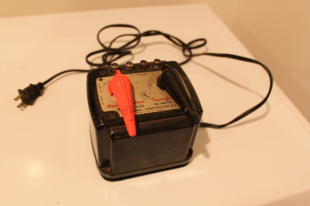 LIONEL POSTWAR TYPE 1033  MULTI-CONTROL TRANSFORMER 90 WATTS, Used/Untested