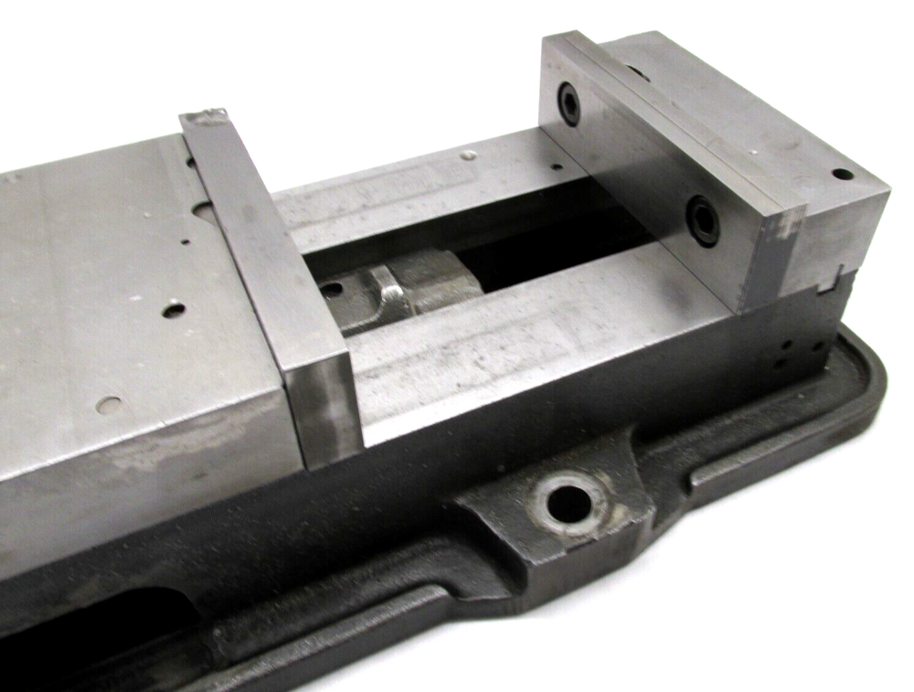KURT ANGLOCK 6" MILLING MACHINE VISE w/ JAWS & HANDLE - #D60