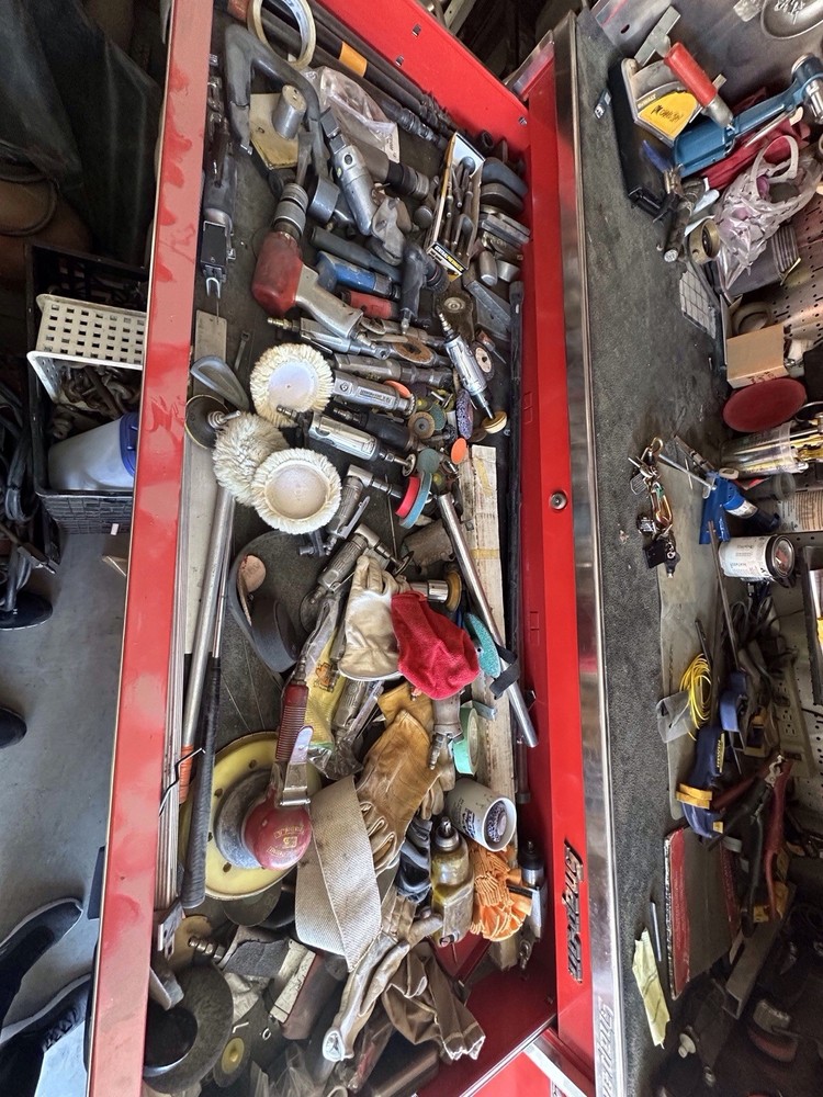 Snap on toolbox with tools, auto body￼