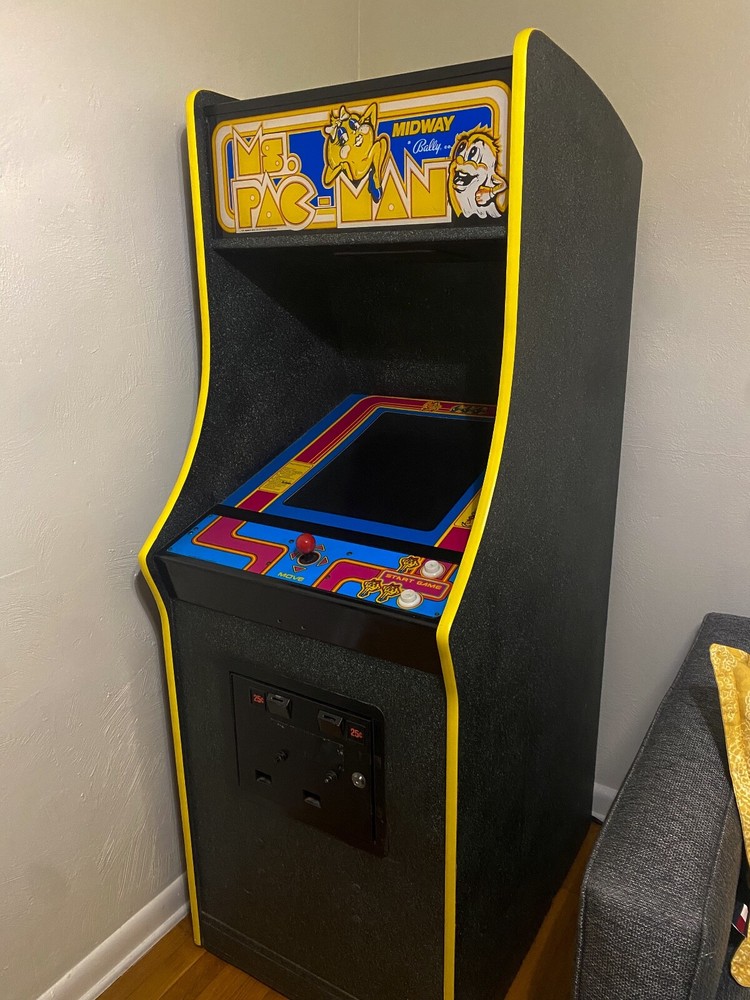 ORIGINAL VINTAGE Ms PAC-MAN ARCADE MACHINE