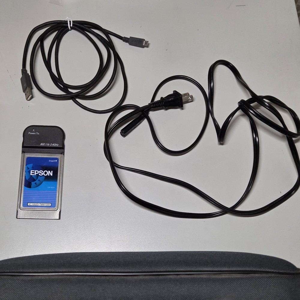 Epson PowerLite 735C LCD Projector W/ Software Cables Remote Case Device Tested