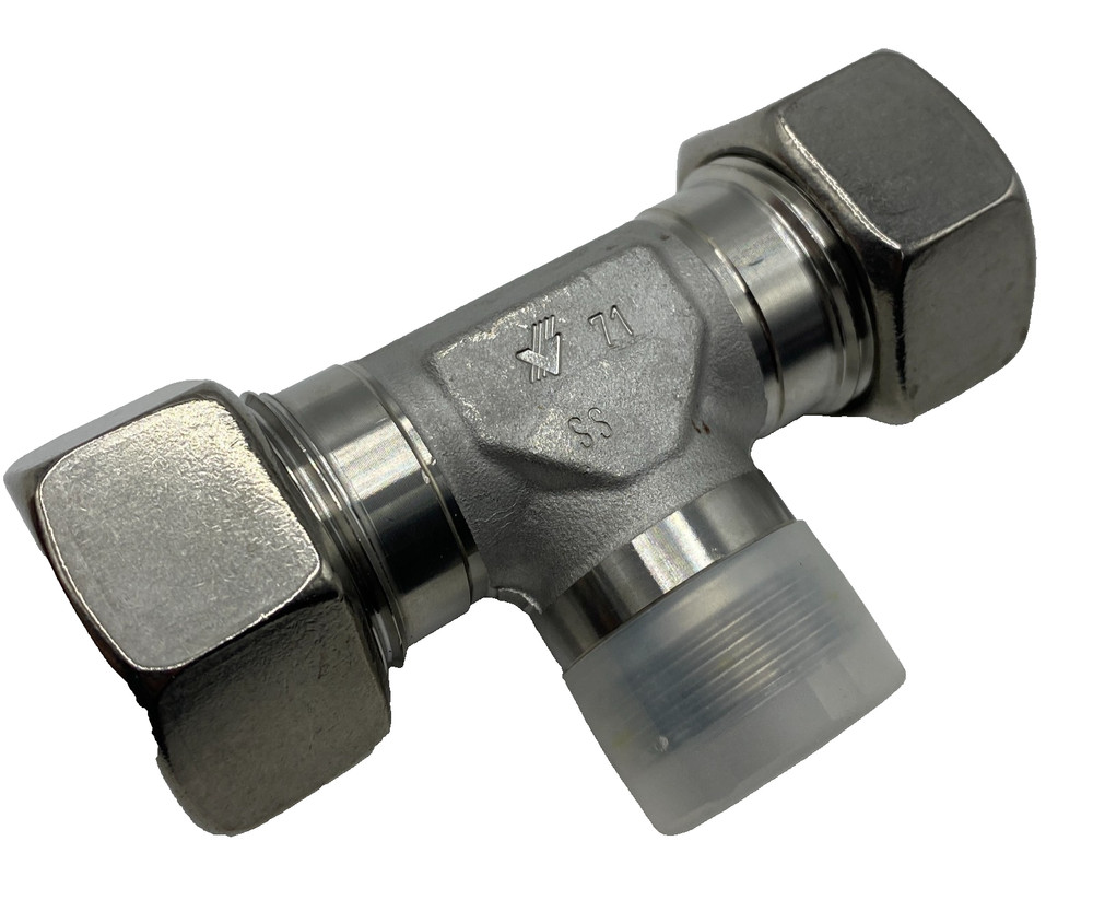 IFM ELECTRONIC E40082 Stainless Steel T-Connector, Progressive Ring Fitting