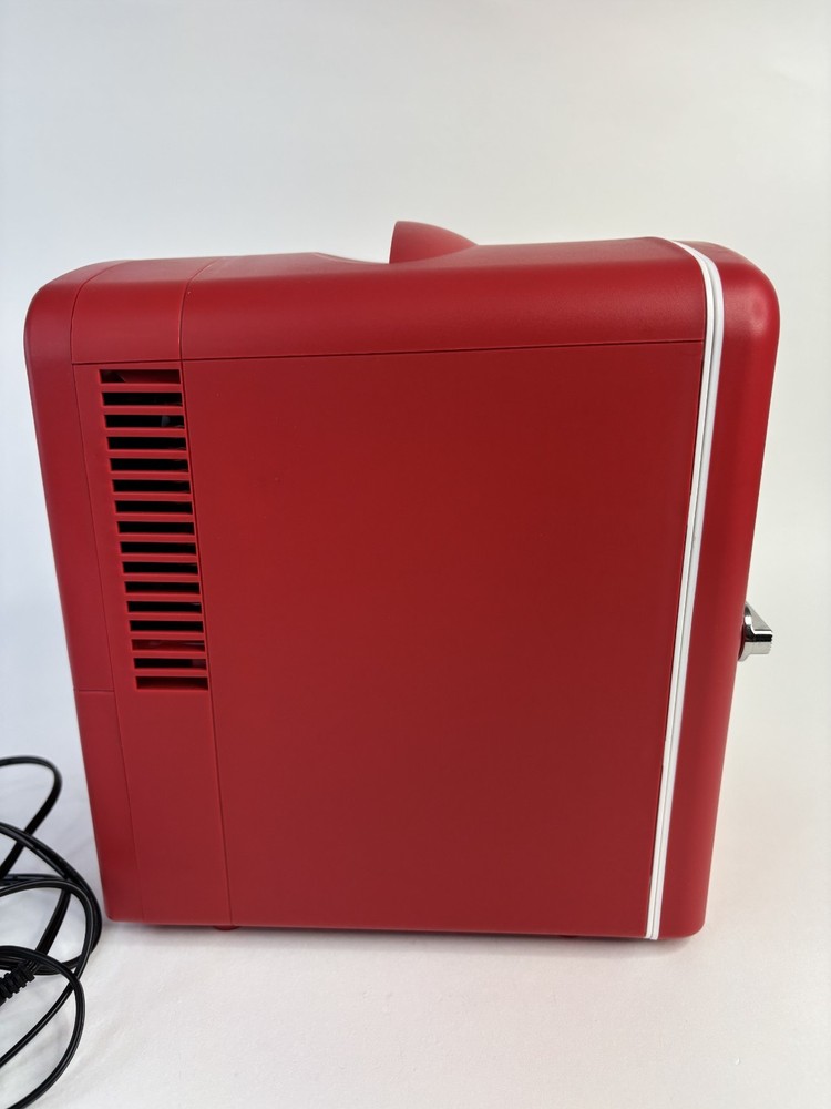 Frigidaire Retro Red Portable AC/DC Mini Fridge Table Top RED