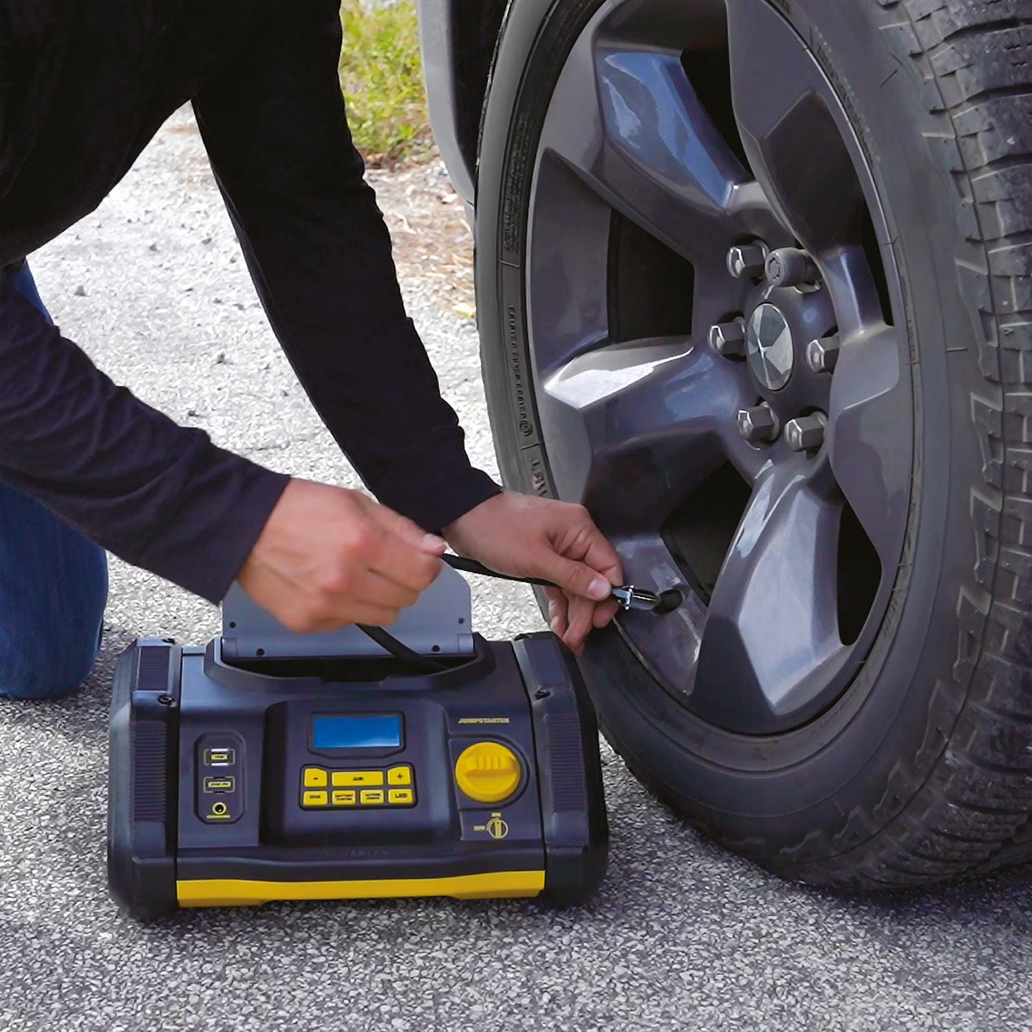 Stanley Fatmax 1200 Amp Jump Starter with Air Compressor & USB Power