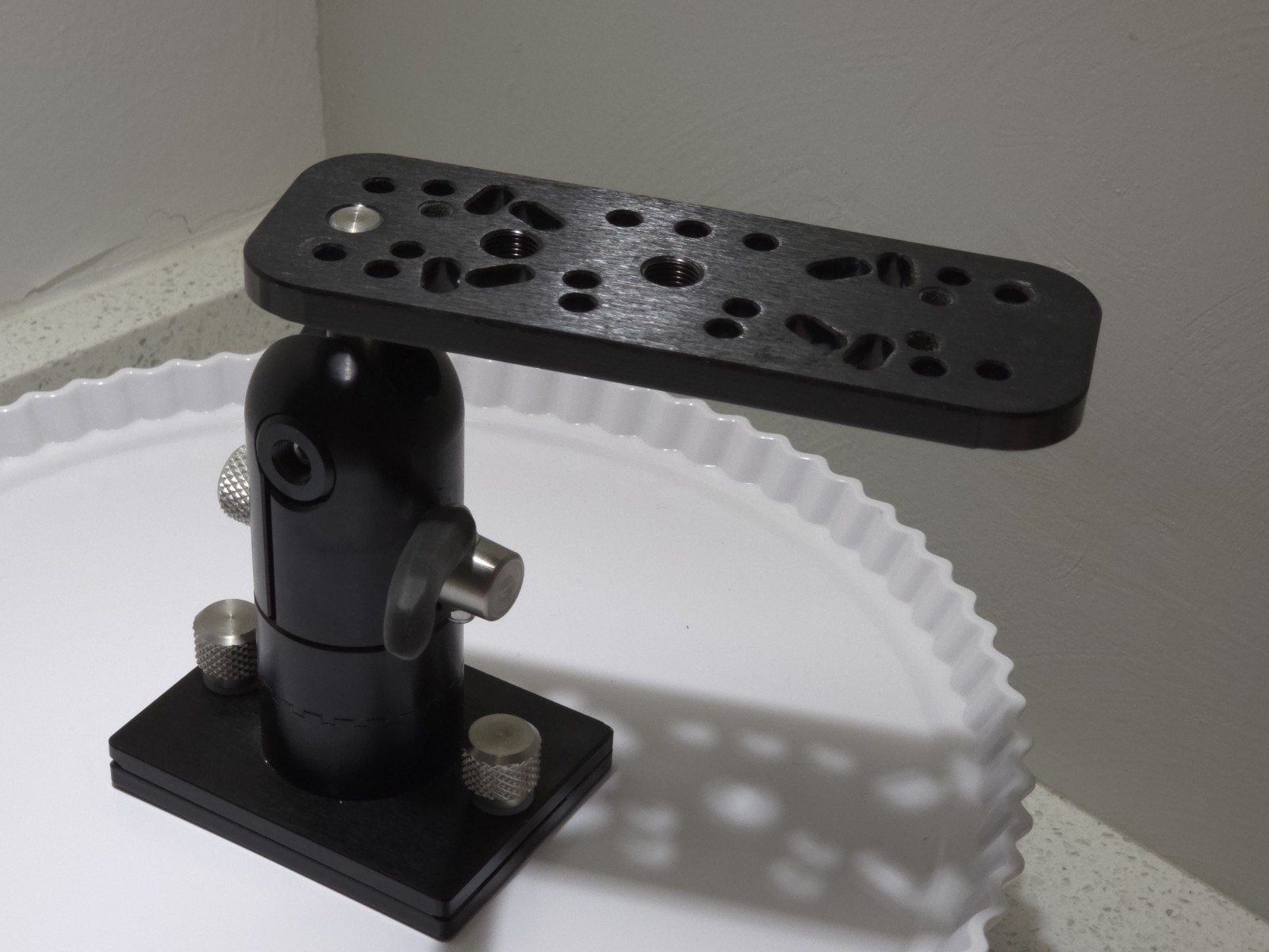 Cisco Fishing Systems Sure-Lock Fully Adjustable Electronics Mount