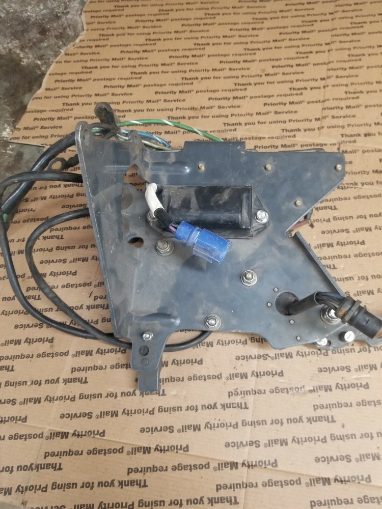 OMC Cobra Shift Assist Bracket Assembly