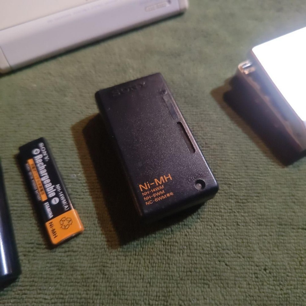 Sony MZ-E810SP MD WALKMAN MiniDisc player