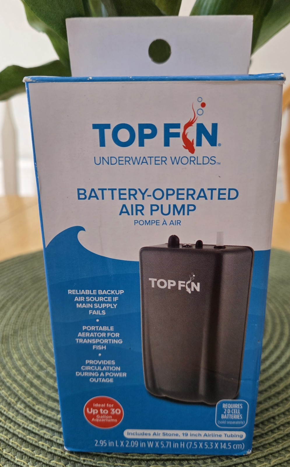 Top Fin Battery Operated Air Pump. Includes 19" Airline Tubing & Air Stone NEW