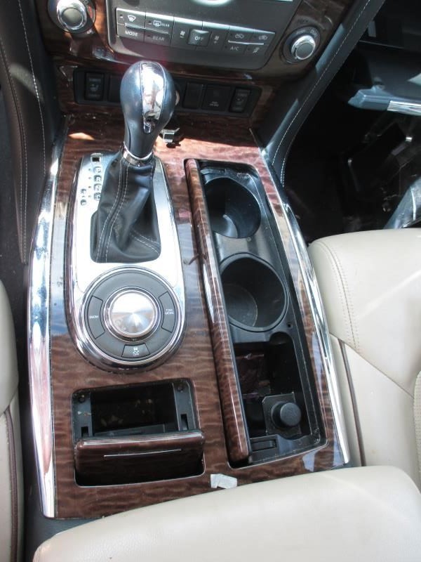 ARMADA 2017 Console Rear 150985