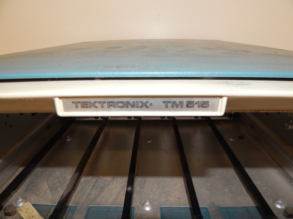 TEKTRONIX TM 515 TM515 MAINFRAME / CHASSIS (JWP24)