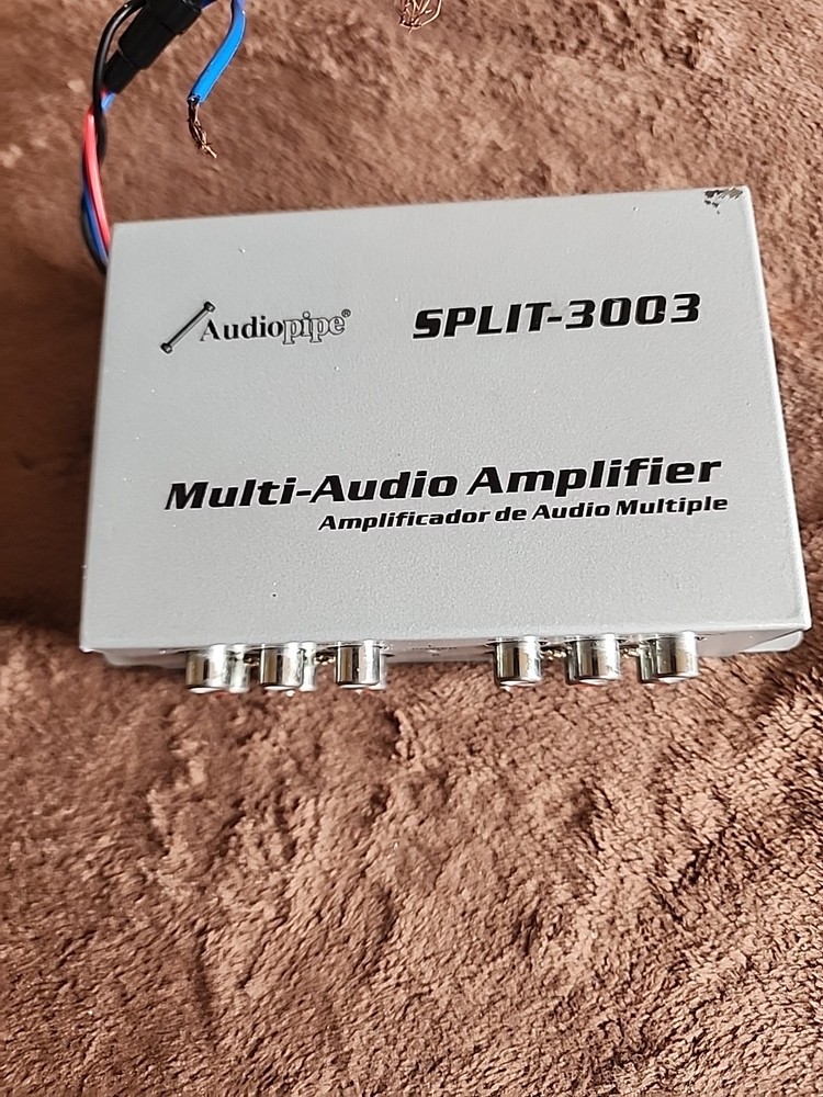 Audiopipe, Split -3003. MULTI AUDIO AMPLIFIER SPLITTER.
