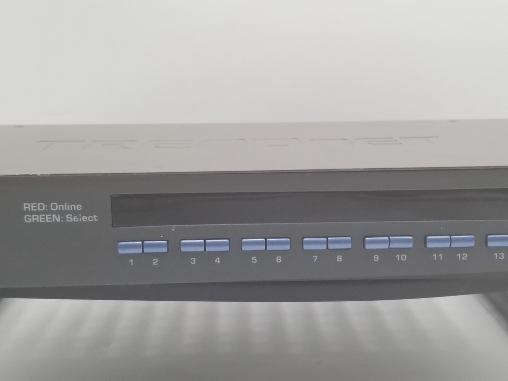 TRENDnet (TK-1603R) 16-Ports Rack-Mountable KVM / USB switch