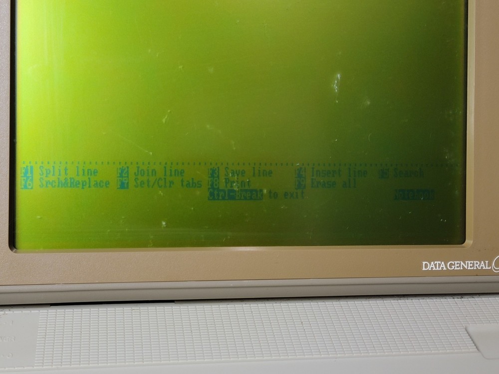 Vintage 80s Data General One Computer Model 2219 Early Portable Laptop Computer