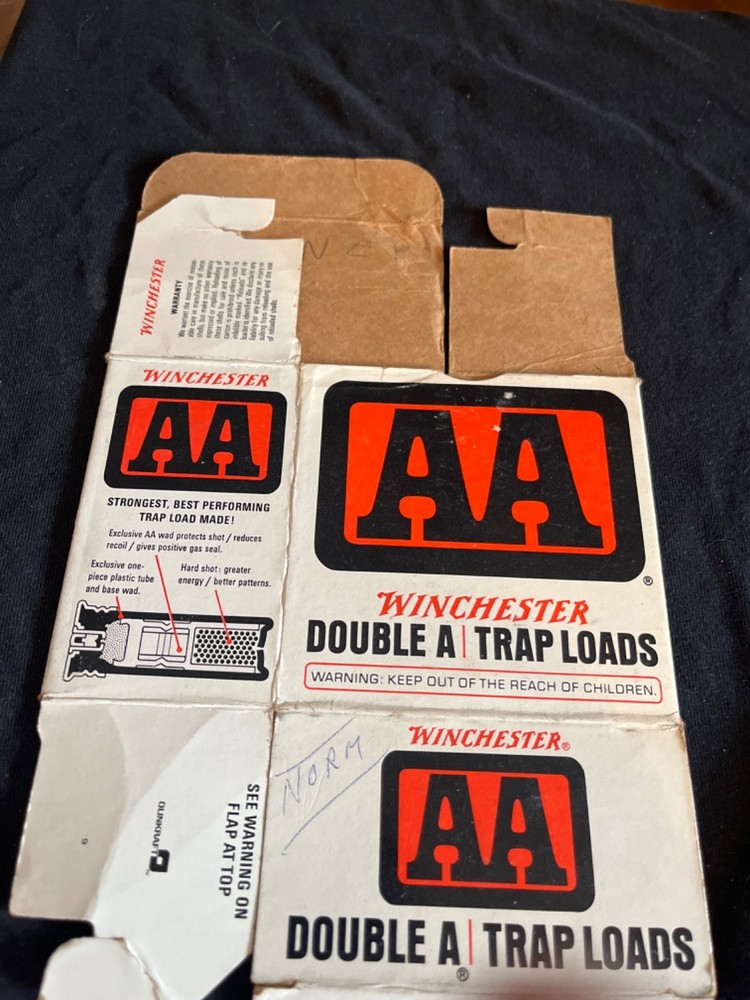 Winchester AA trap loads 12ga. empty shot shell box