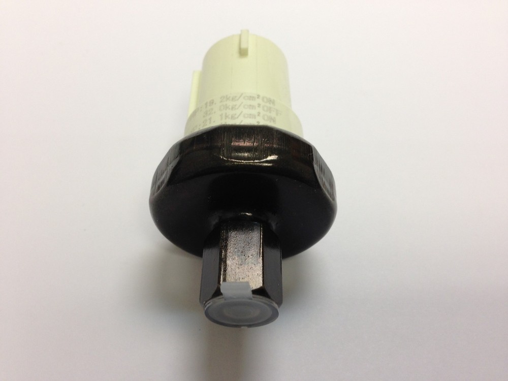 OEM# F58H19D594AA New High Low Binary Pressure Switch for AC Compressor