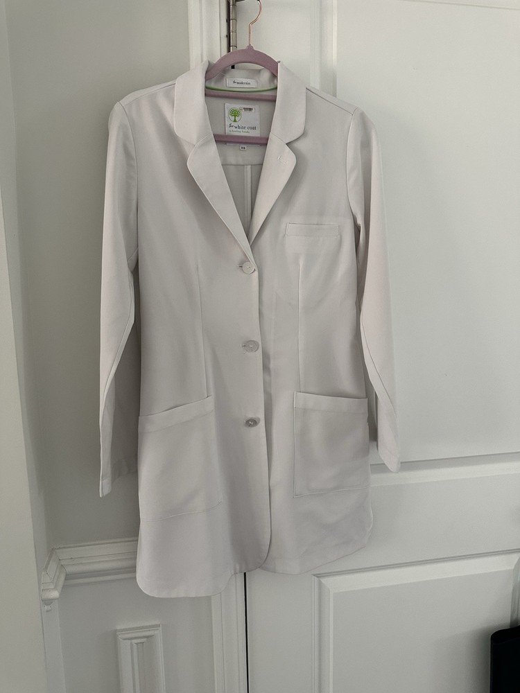 Healing hands Lab  Coat  - the Modernist Size XS