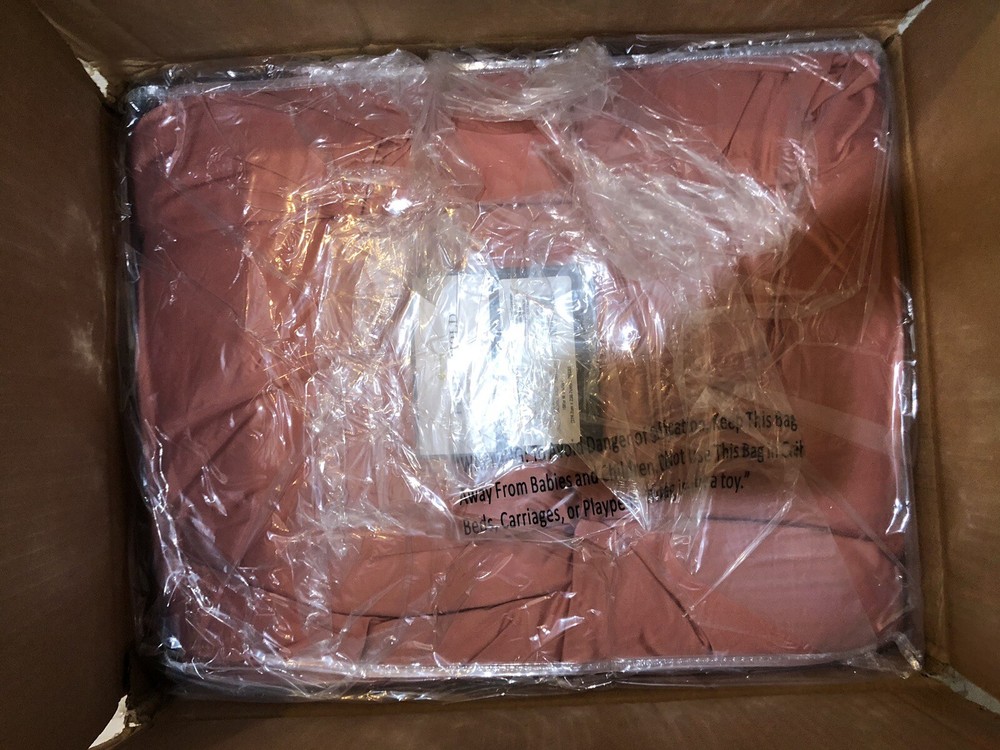 Threshold Comforter Set Rose King or California King