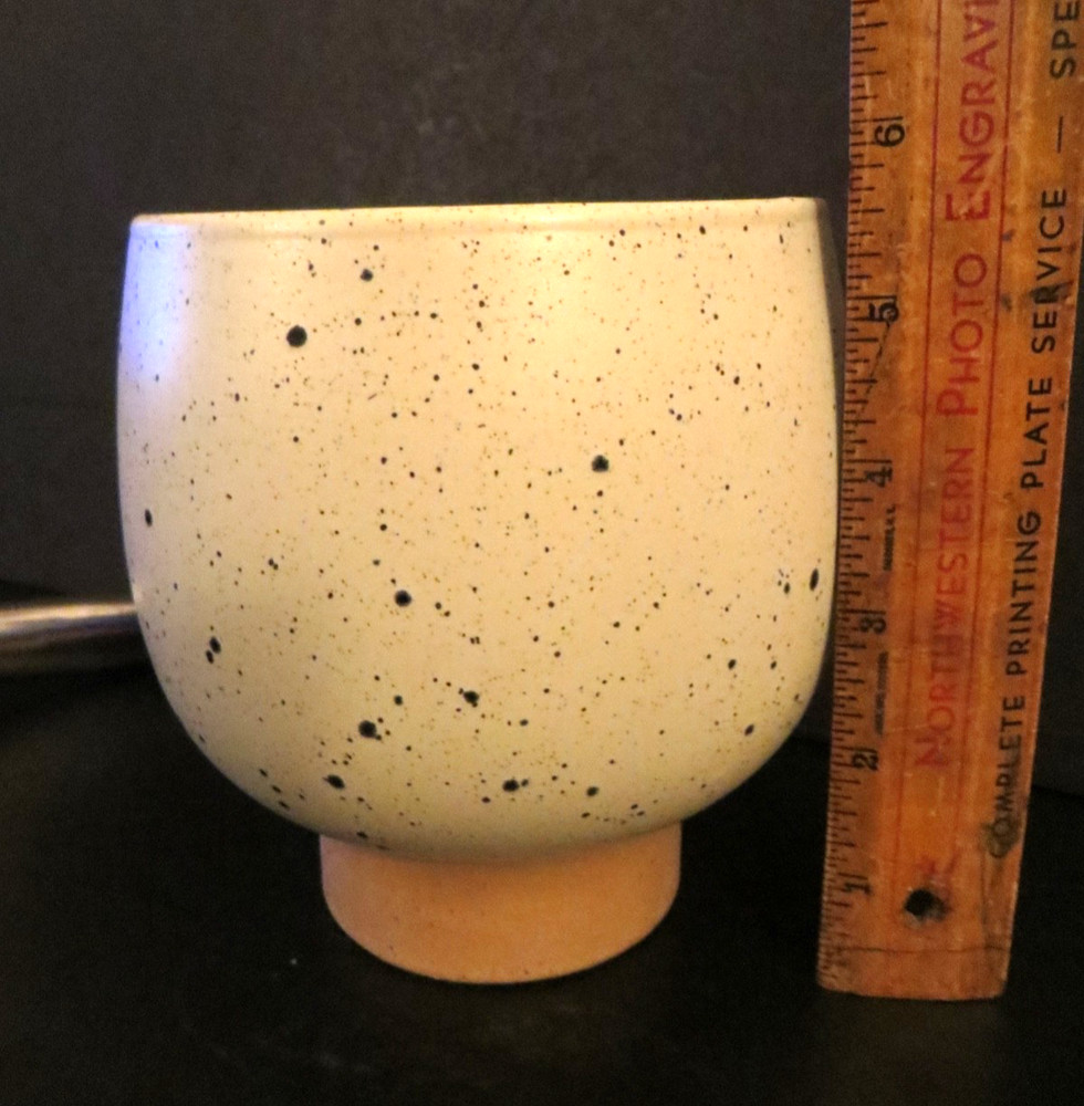 Modern footed vase egg shape beige speckle peach