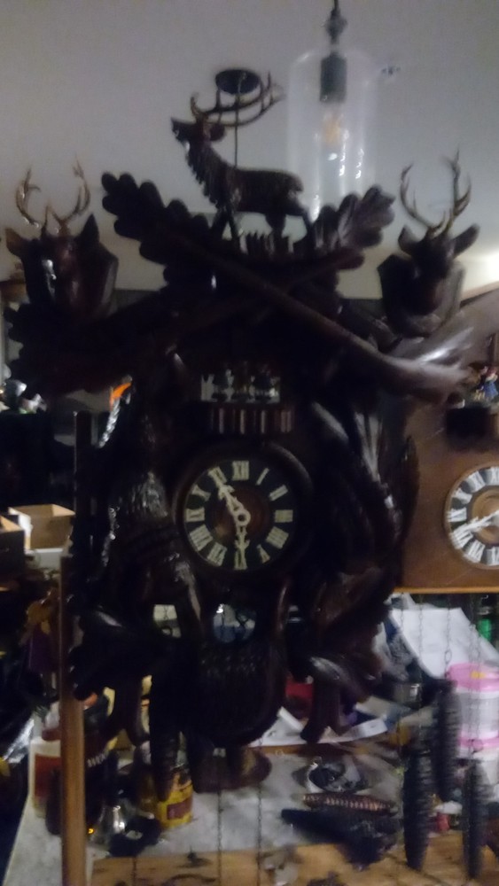 BLACK FOREST HUNTERSTYLE NEW 3 STAG CROWN LARGE CUCKOO CLOCK