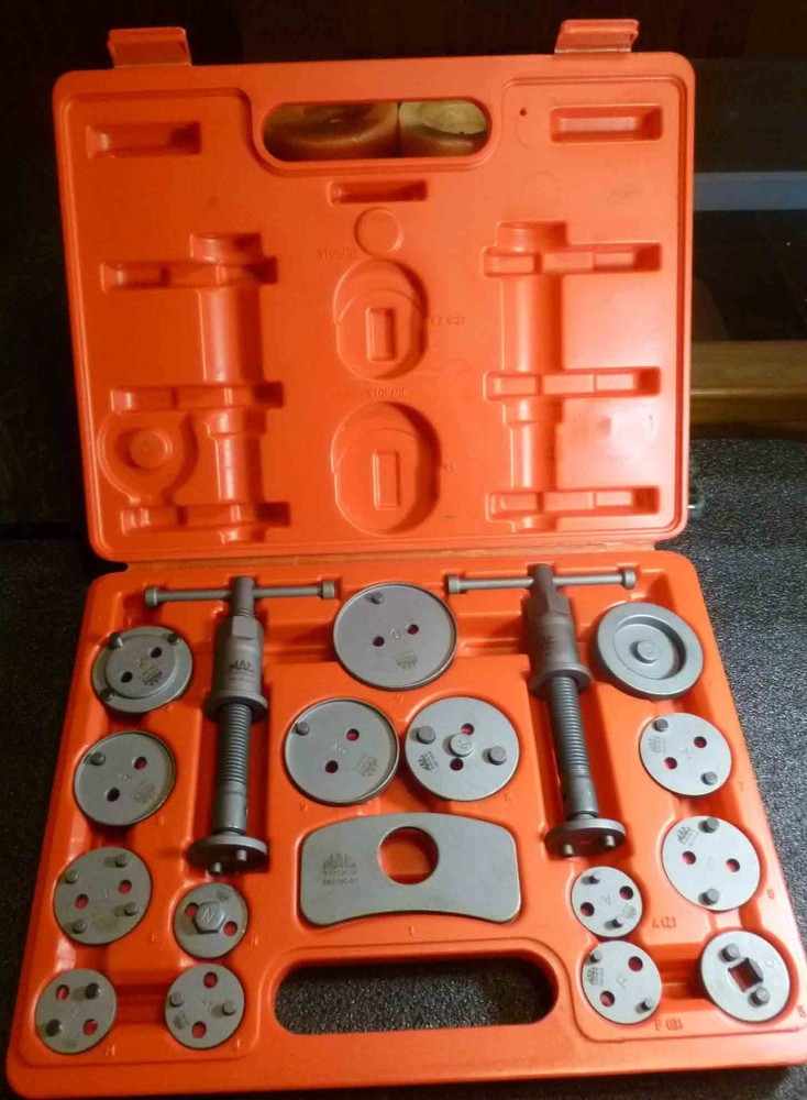 Mac Tools DBC18C 18-PC Disk Brake Caliper Set