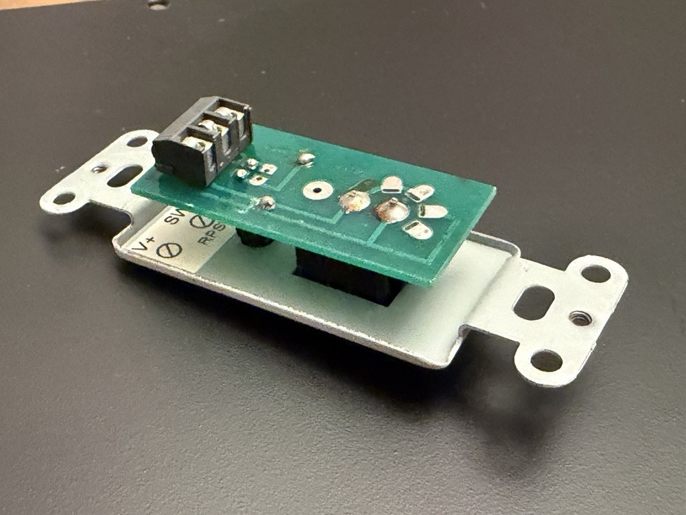 Lowell Model SEQR-4 Sequential Controller Power Sequencer & Rocker Switch