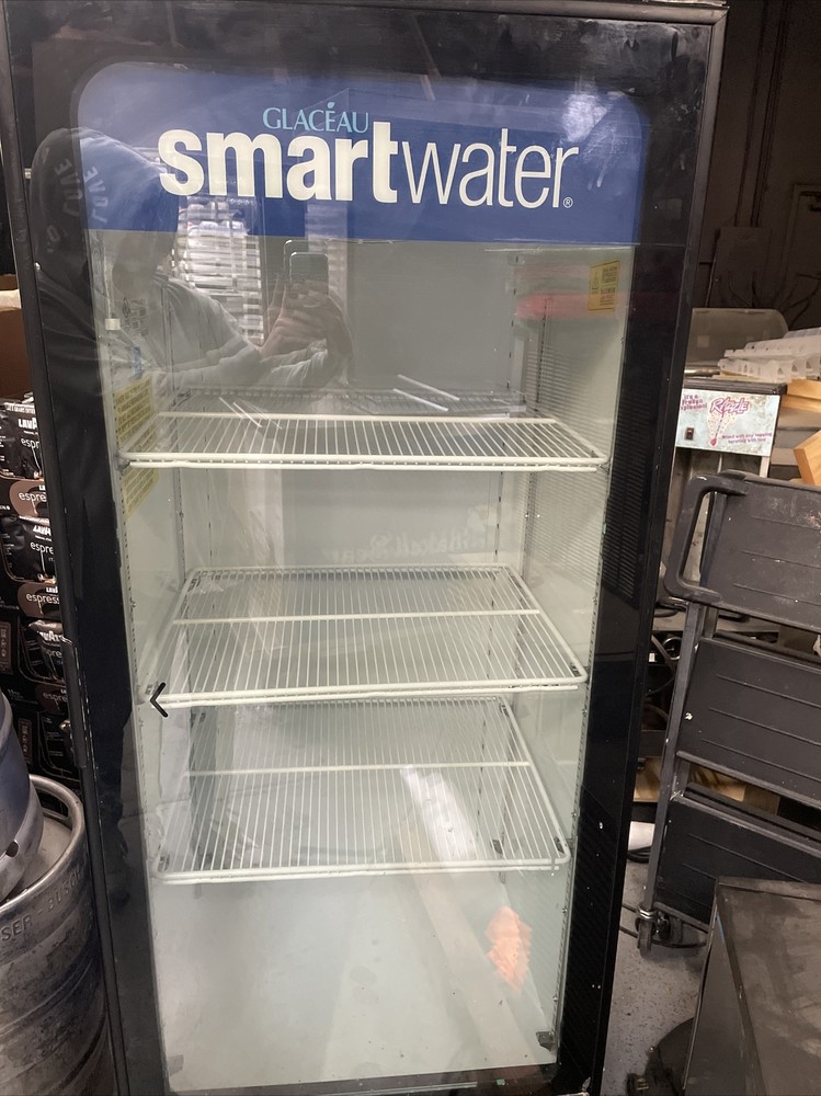 Imbera Beverage Merchandiser Refrigerator