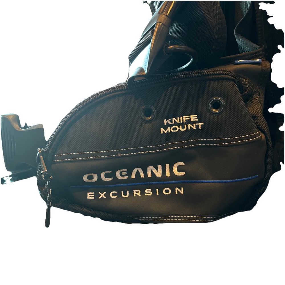 Oceanic Excursion Mens BCD w/ QRL4 - Black/blue- Medium.