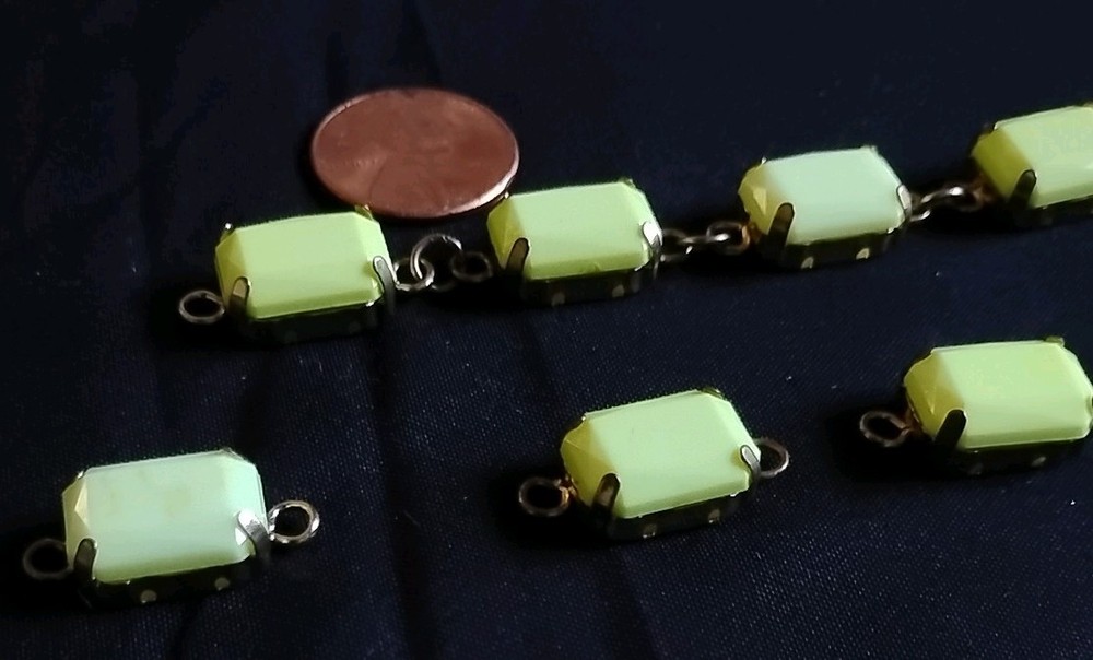 Neon Yellow Rectangular Plastic Gem Connectors